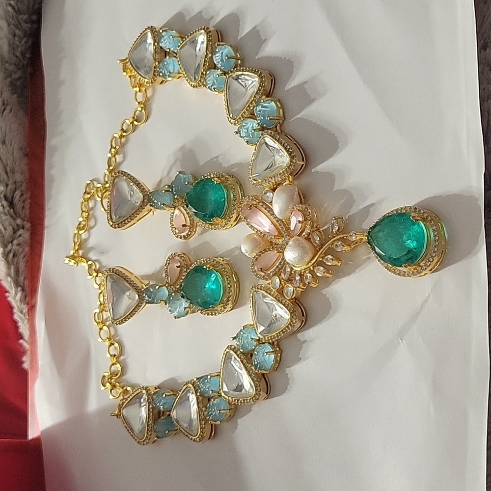 Indian Necklace Set - Picture 2 of 7